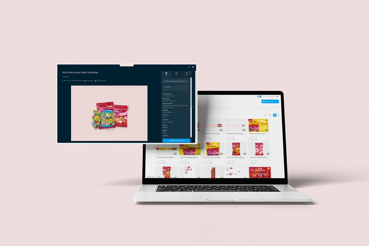 Laptopscherm met brandportal of beeldbank