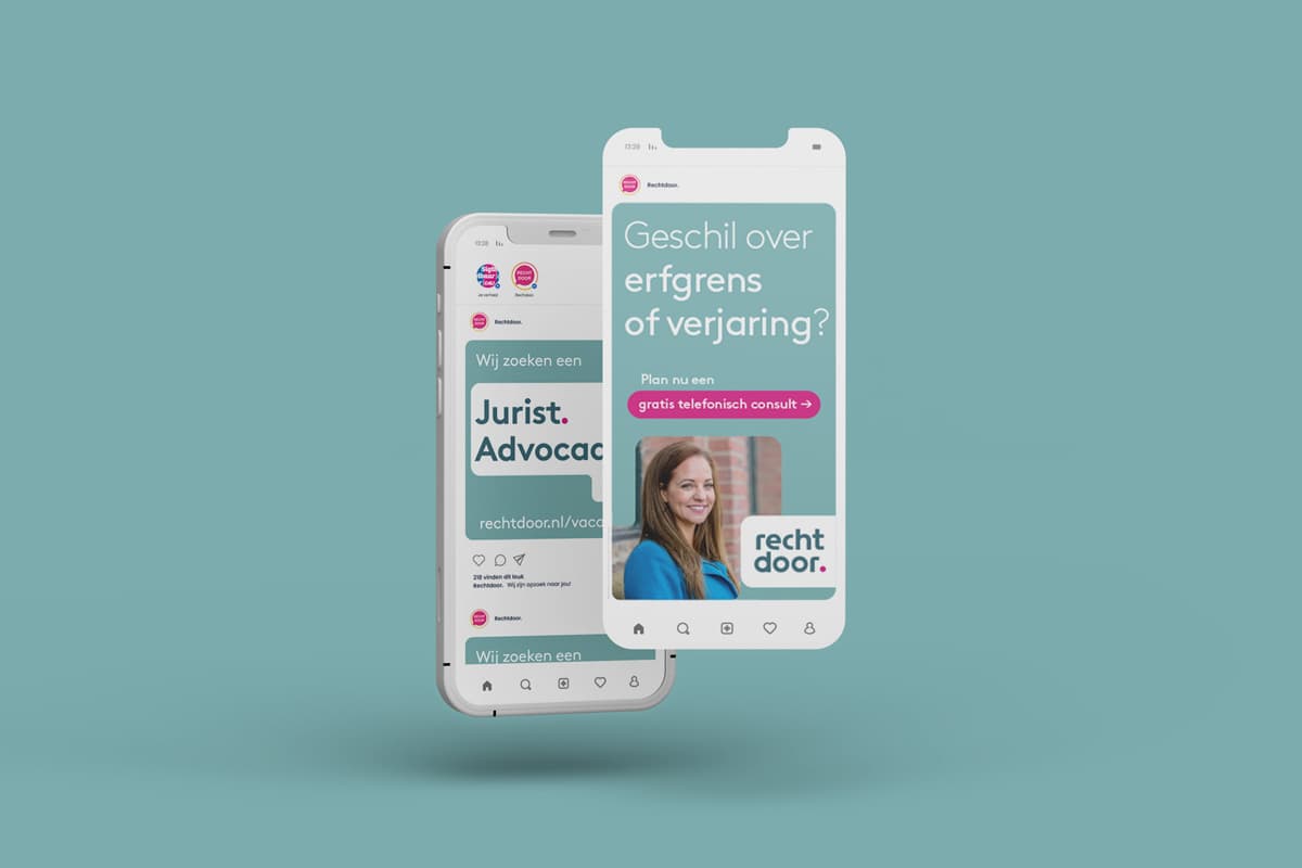 Rechtdoor. mobiel met online social media advertenties