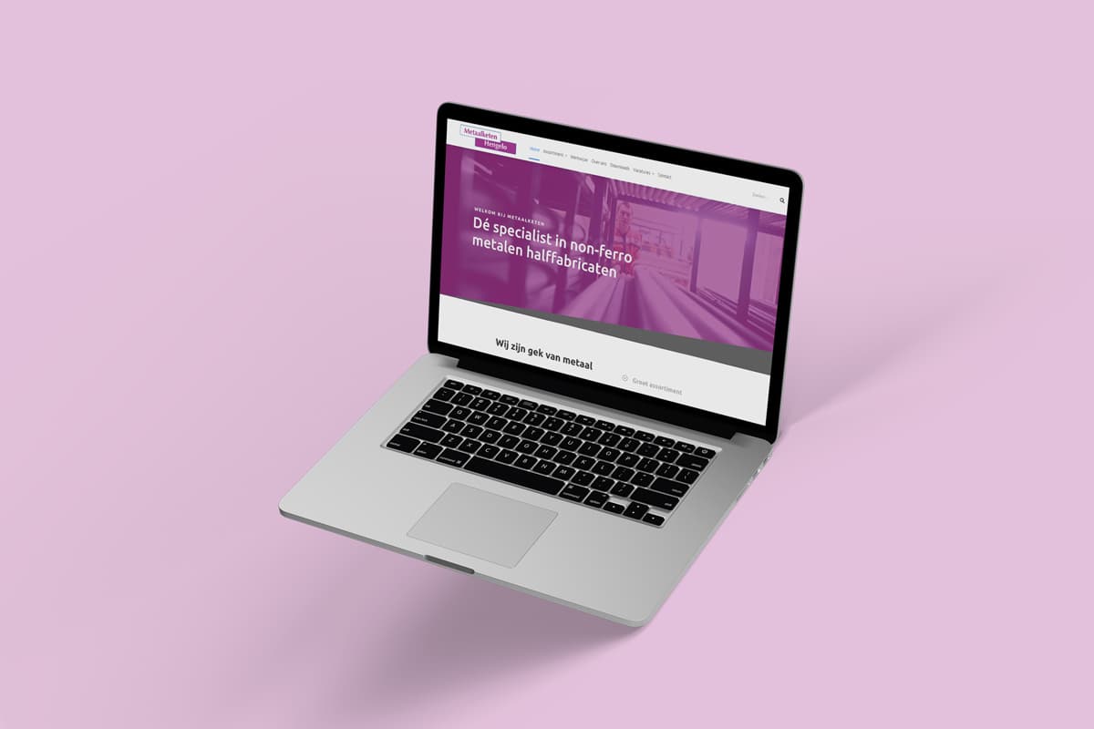 Laptop met website van Metaalketen